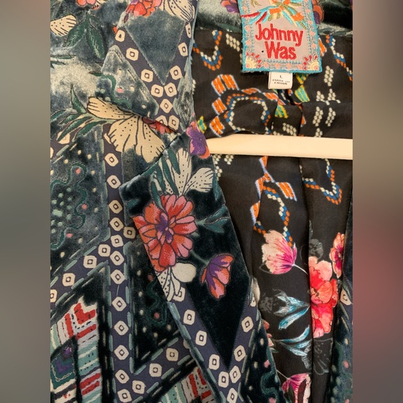 Johnny Was unstructured embossed velour blazer - Picture 7 of 8